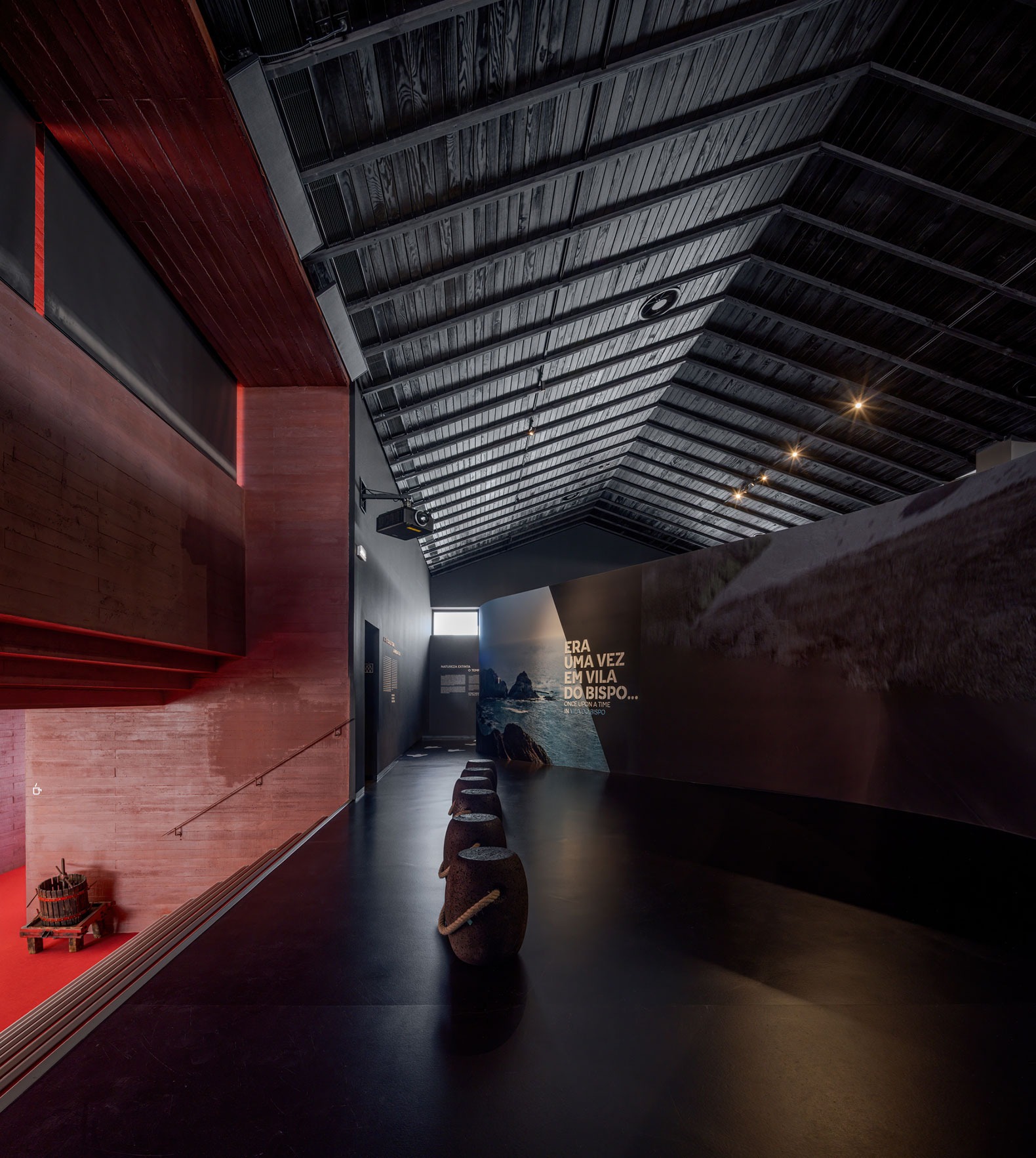 Vila do Bispo Museum by spaceworkers. Photograph by Fernando Guerra.