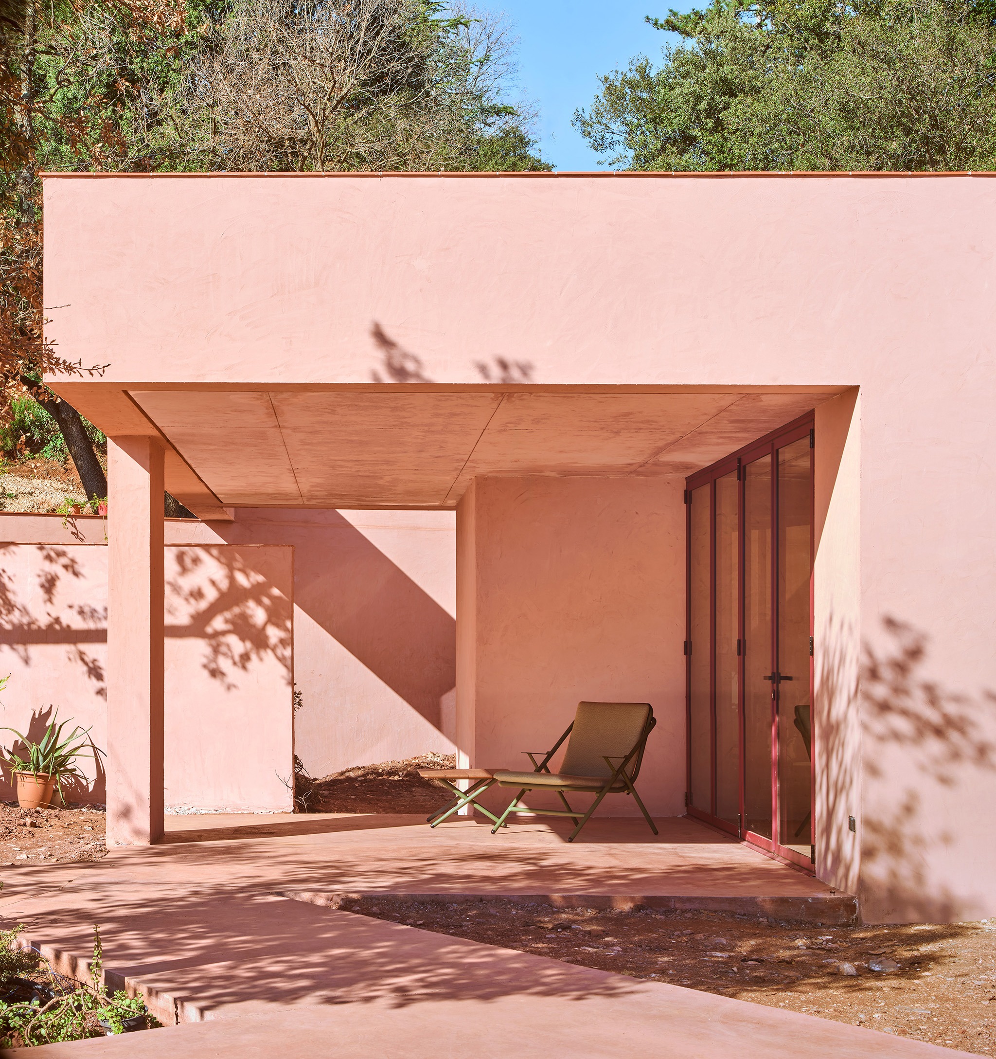 "Casa Sota la Mola" by Twobo. Photograph by José Hevia.