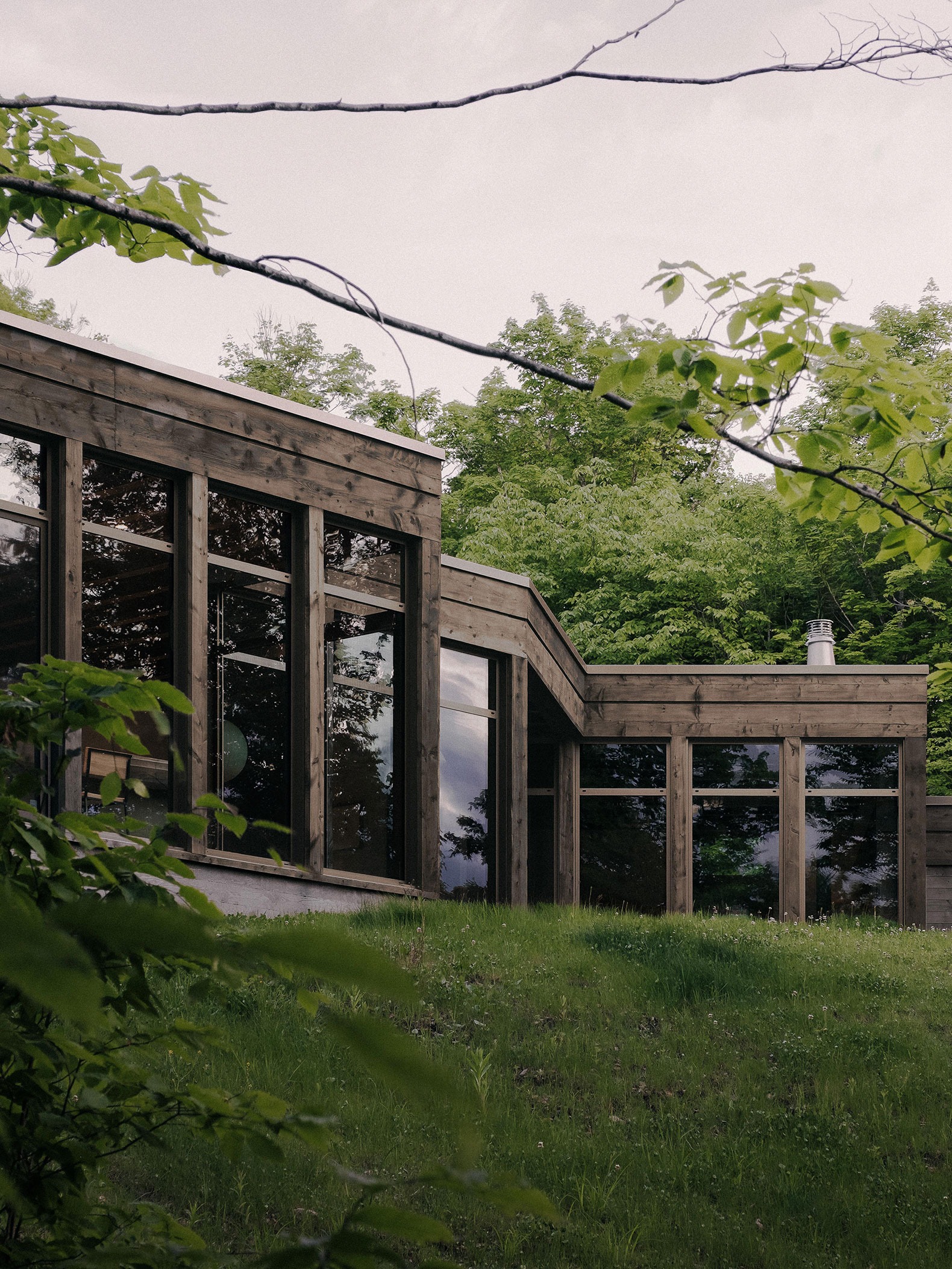 Sono House by Atelier Carle. Photograph by Félix Michaud. 