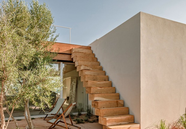 "Vil·la Emma" by SAU Taller d´Arquitectura. Photograph by Andrés Flajszer