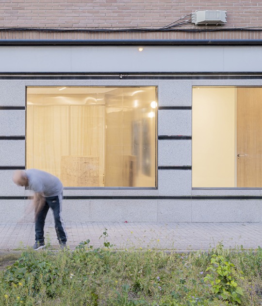 Dental clinic by JJ+. Photograph by Amores Pictures
