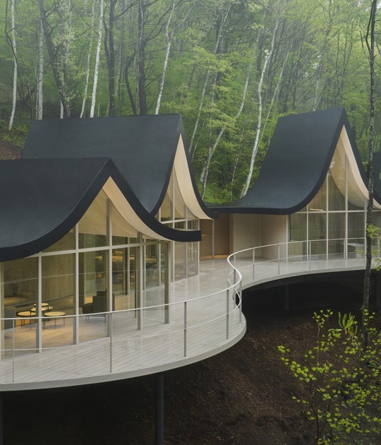 hand-in-hand house by nendo. Photograph by Masahiro Ohgami