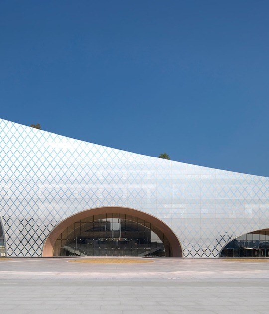 Hengqin Culture & Art Complex by Atelier Apeiron. Photograph by Yipeng Lv