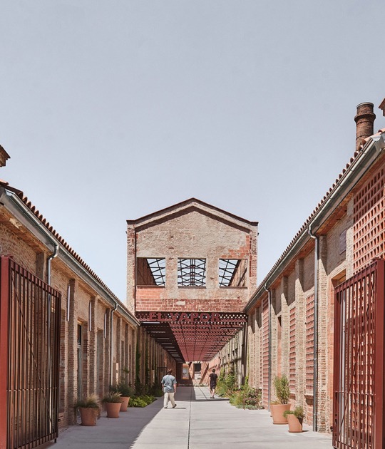 Rehabilitation of the Vapor Cortès - Prodis 1923 by Harquitectes. Photograph by Adrià Goula