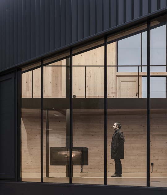 Extension and renovation of a single-family home by Valdivieso Arquitectos. Photograph by Imagen Subliminal (Miguel de Guzmán + Rocío Romero)
