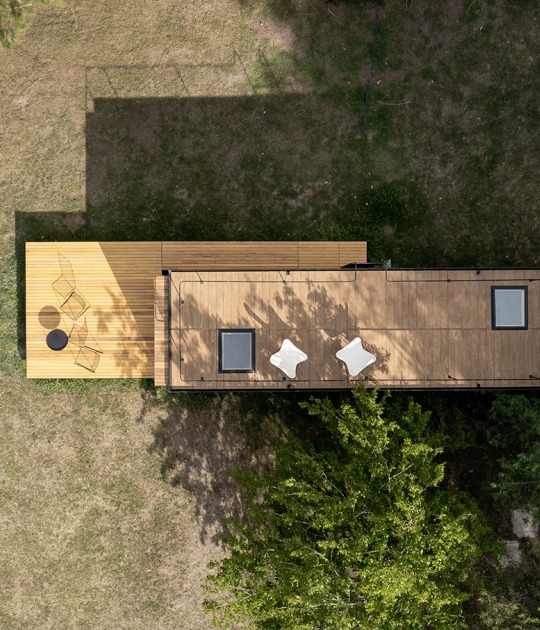 Casa mínima en La Plata por Estudio Borrachia. Fotografía por Luis Barandiaran Casa mínima en La Plata por Estudio Borrachia. Fotografía por Luis Barandiaran