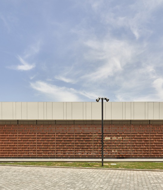 Edificio para ECYL y SEPE por Marcos Rico Arquitectos. Fotografía por Javier Bravo