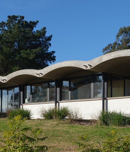 "Del Mordisco House" by Bioma. Photograph by Javier Agustín Rojas