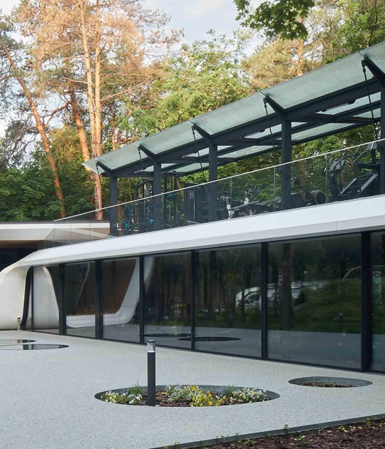 Garaje para colección de automóviles por Atrium. Fotografía cortesía de Atrium 