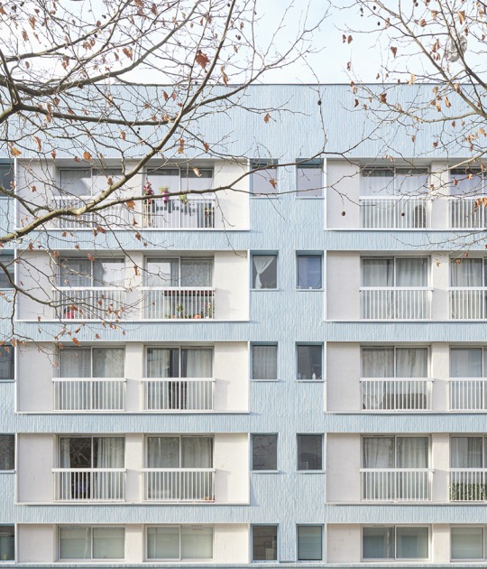 Thermal rehabilitation of a 49-unit apartment building by graal. Photograph by Giaime Meloni