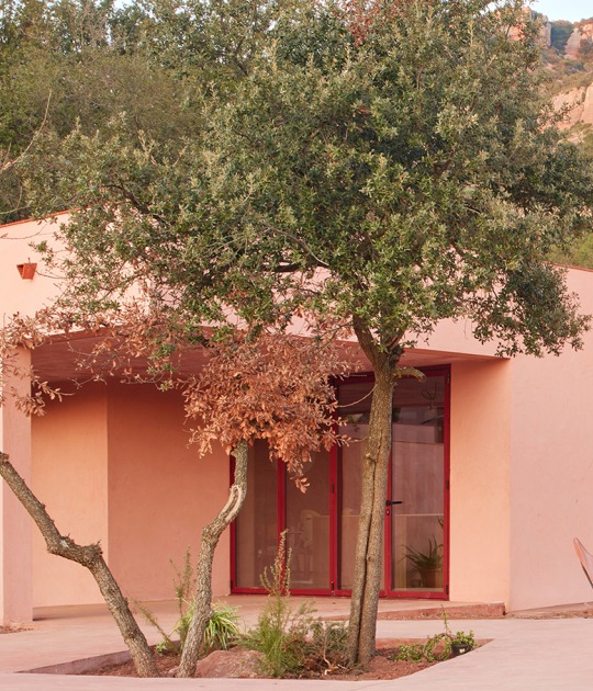 "Casa Sota la Mola" by Twobo. Photograph by José Hevia