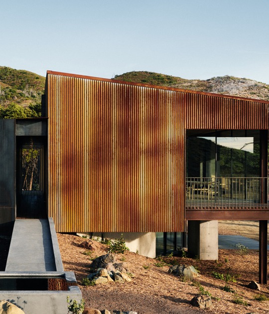 Pine Flat by Faulkner Architects. Photograph by Joe Fletcher