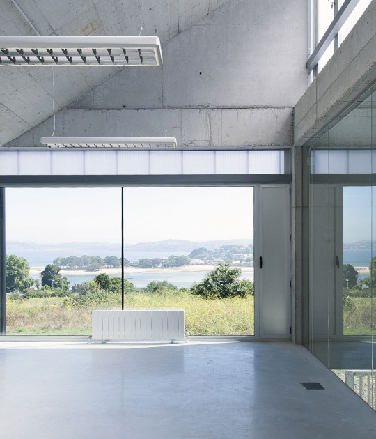 Asociación Down Coruña y Centro cívico por Rodriguez Blanco Arquitectos. Fotografía © Ana Amado