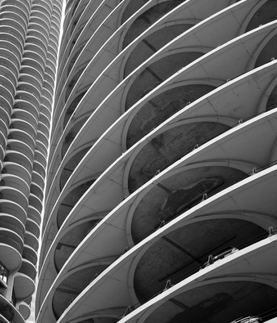 Marina City, diseñada por Bertrand Goldberg. Fotografía © Mike Chunko, cortesía de Marina City Org