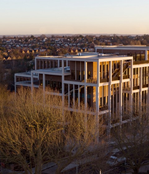 Town House en la Universidad de Kingston por Grafton Architects. Fotografía por Ed Reeve