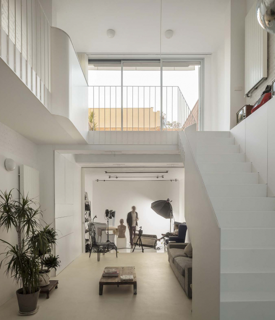 Apartment Dan i Imma by Vora. Photograph by Adrià Goula