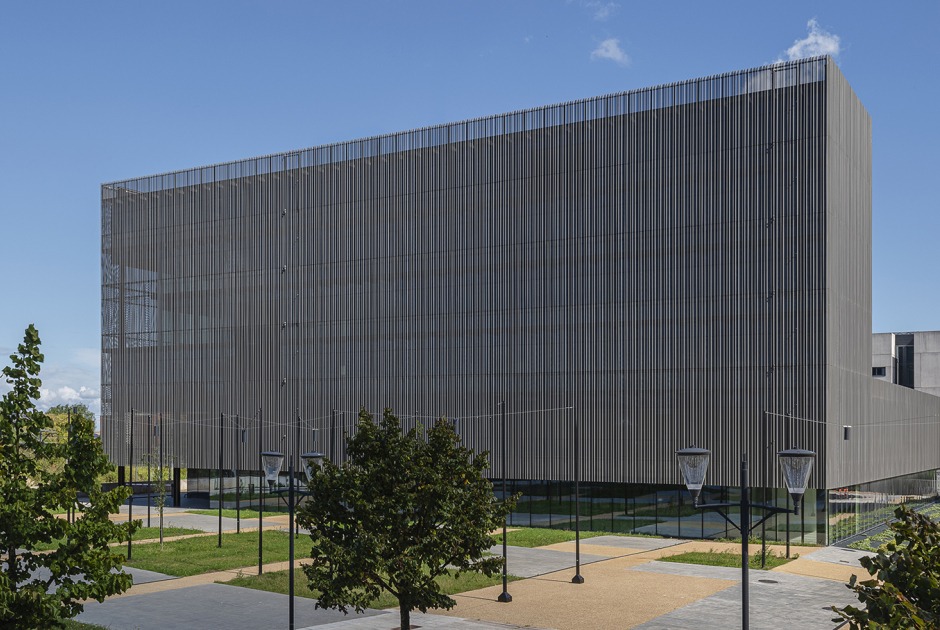Police Station for the Gijón Local Police by SSARQ + MCVR Arquitectos. Photograph by Fernando Alda
