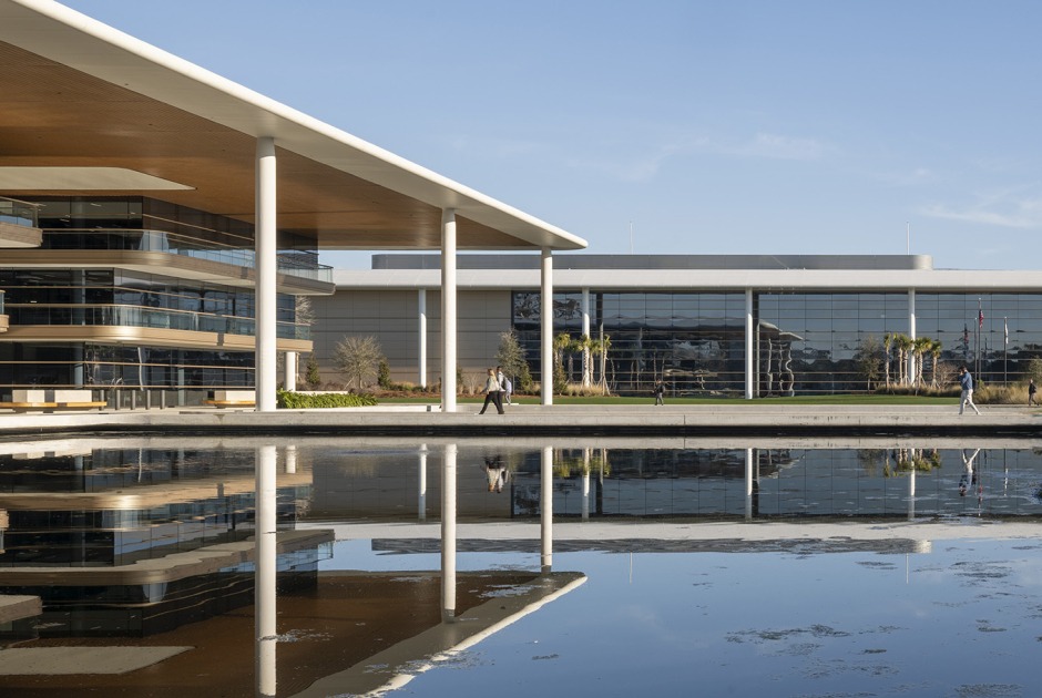 PGA Tour Studios by Foster + Partners. Photograph by Nigel Young / Foster + Partners PGA Tour Studios by Foster + Partners. Photograph by Nigel Young / Foster + Partners