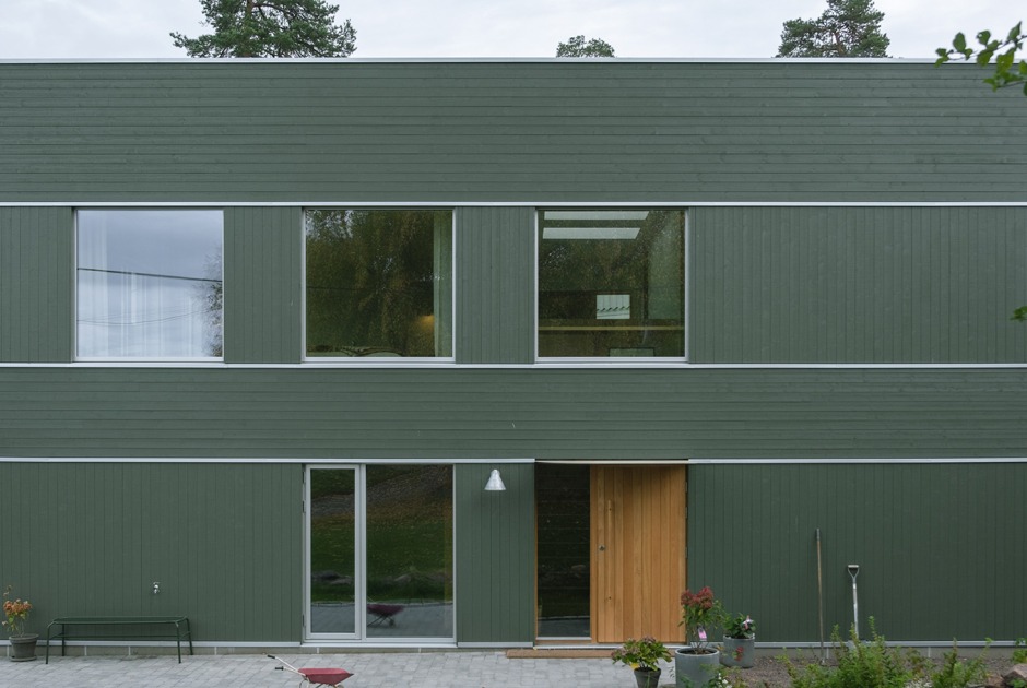 House at Nøtterøy by KOHT. Photograph by Ruben Ratkusic
