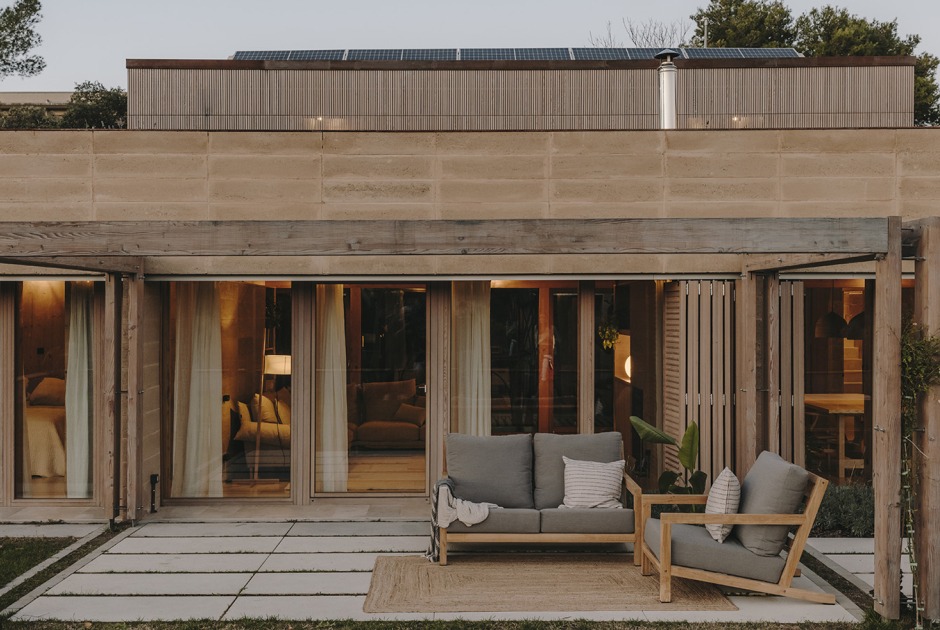 Casa Serra d’Ordal by Slow Studio. Photograph by Salva López