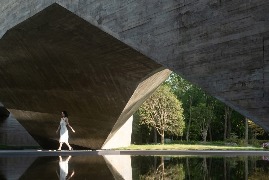 Xiao Feng Art Museum by ZAO / standardarchitecture. Photography by Arch Nango