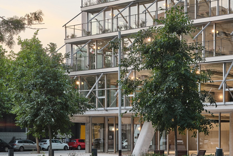 Llull 122 por BAAS arquitectura. Fotografía por Adrià Goula