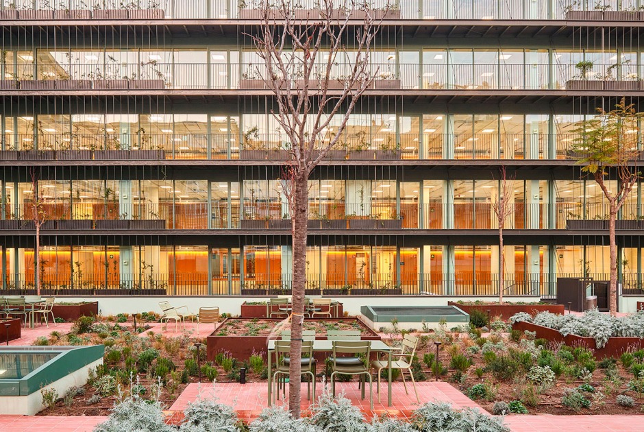 Reforma del edificio Aribau195 por scob. Fotografía por Adrià Goula