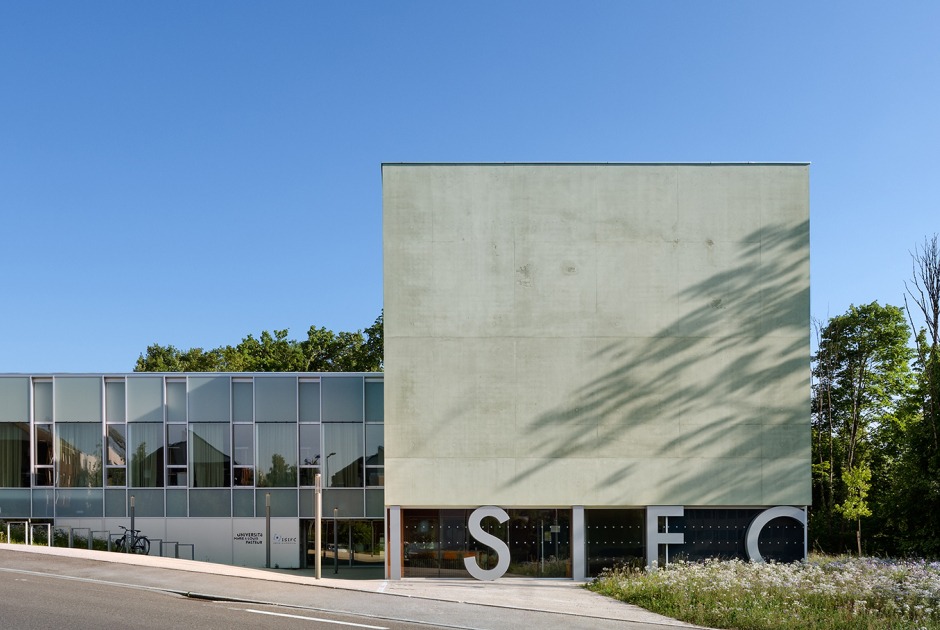 Franche-Comté Advanced School of Engineering (ISIFC) by Dominique Coulon & Associés. Photograph by Eugeni Pons