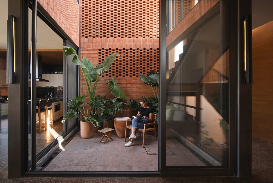 "Casa Juriquilla" by Estudio Mero. Photograph by Dane Alonso