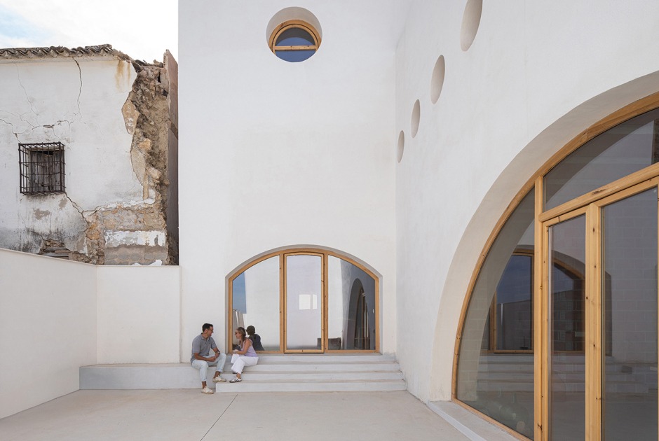 Cortijo El Pardillo by LAH arquitectura. Photograph by Juanan Barros