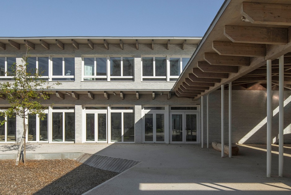 Escuela Missak y Mélinée Manouchian por Tracks Architectes. Fotografía por Guillaume Amat