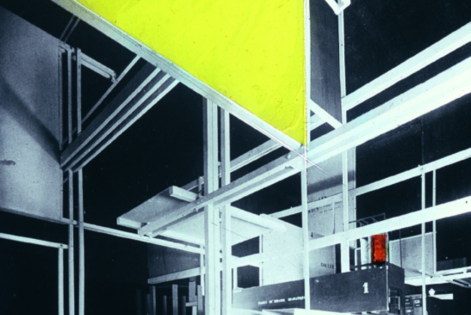 Frederick (entonces Friedrich) Ciudad del espacio de Kiesler [Raumstadt] presentada en la 'Exposition des Arts Décoratifs' en Paris, 1925 
