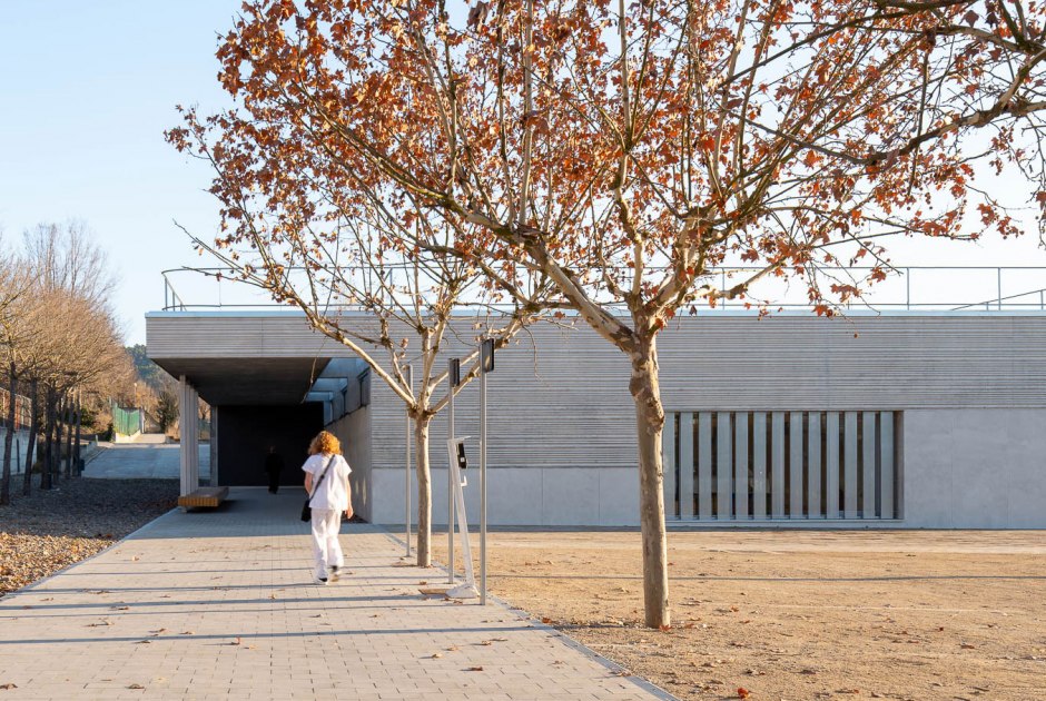 CAP de Navarcles by Valor-Llimós arquitectura. Photograph by Simón García CAP de Navarcles by Valor-Llimós arquitectura. Photograph by Simón García