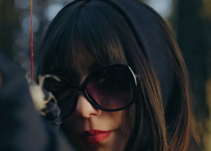 Un beso por Nicoletta Spinelli, Adanowsky