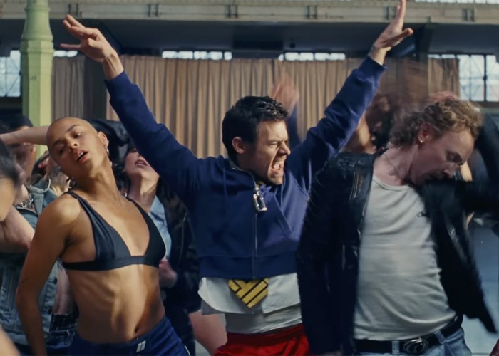 «Dance No More» por Harry Styles