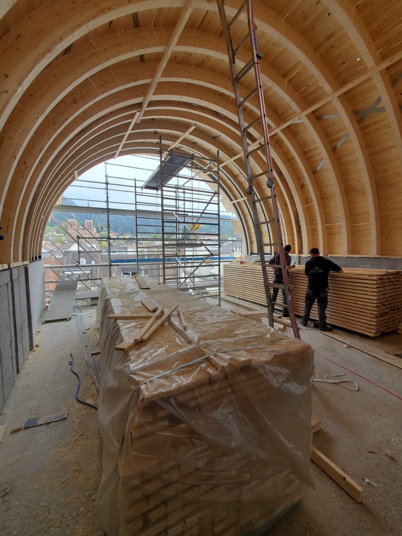 Construction. Kleiner loewe in Kornmarktplatz by Herzog & de Meuron. 