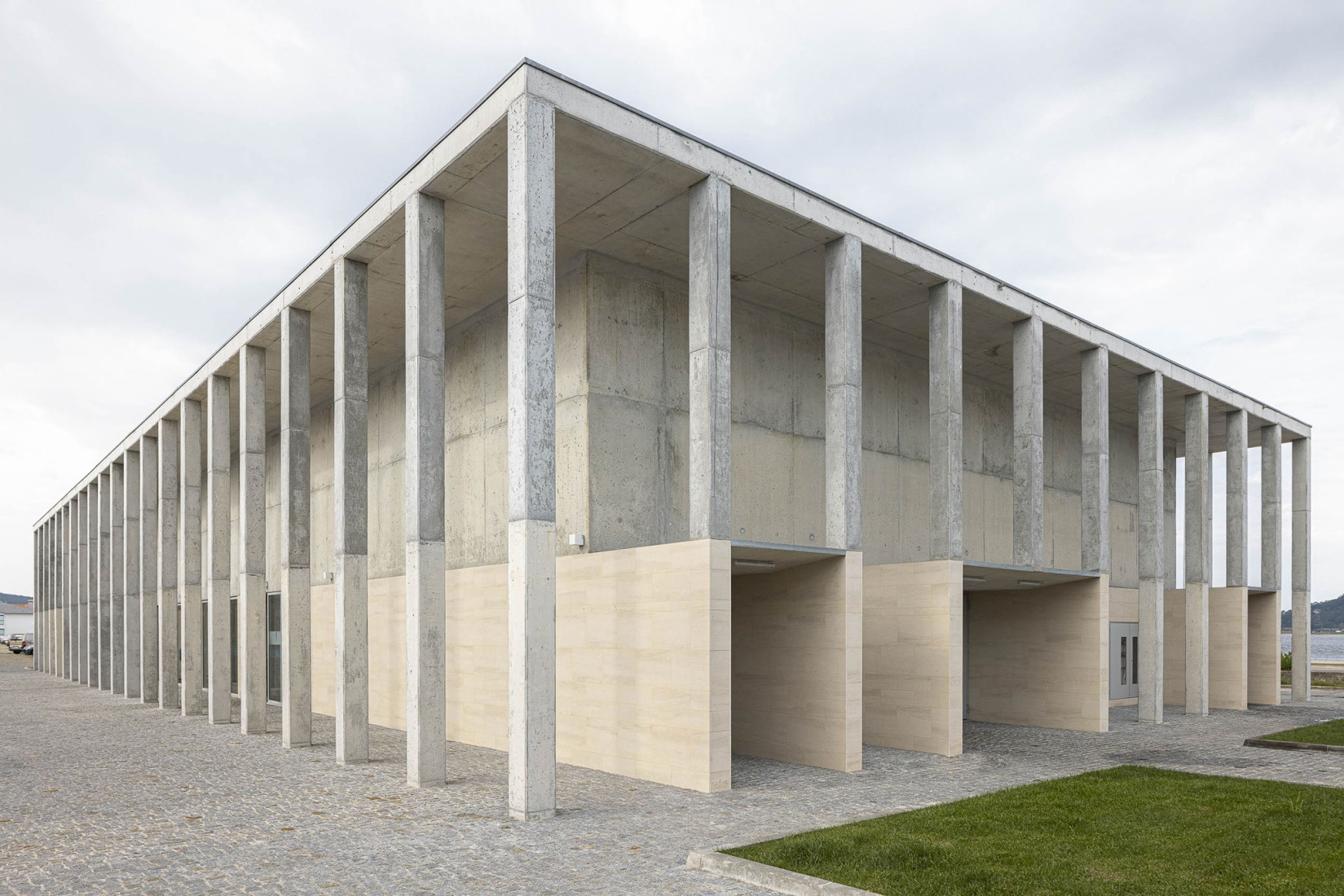 Caminha Market by Loftspace and Tiago Sousa. Photograph by Ivo Tavares.