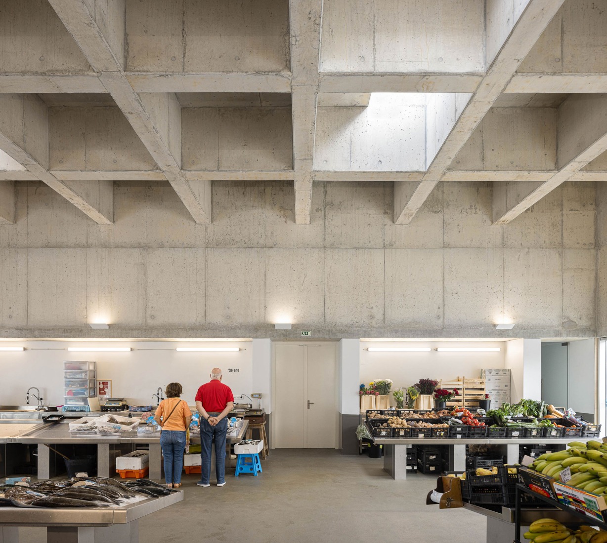 Caminha Market by Loftspace and Tiago Sousa. Photograph by Ivo Tavares.