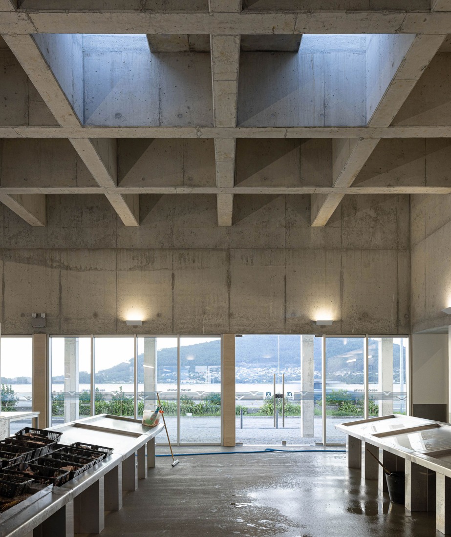 Caminha Market by Loftspace and Tiago Sousa. Photograph by Ivo Tavares.