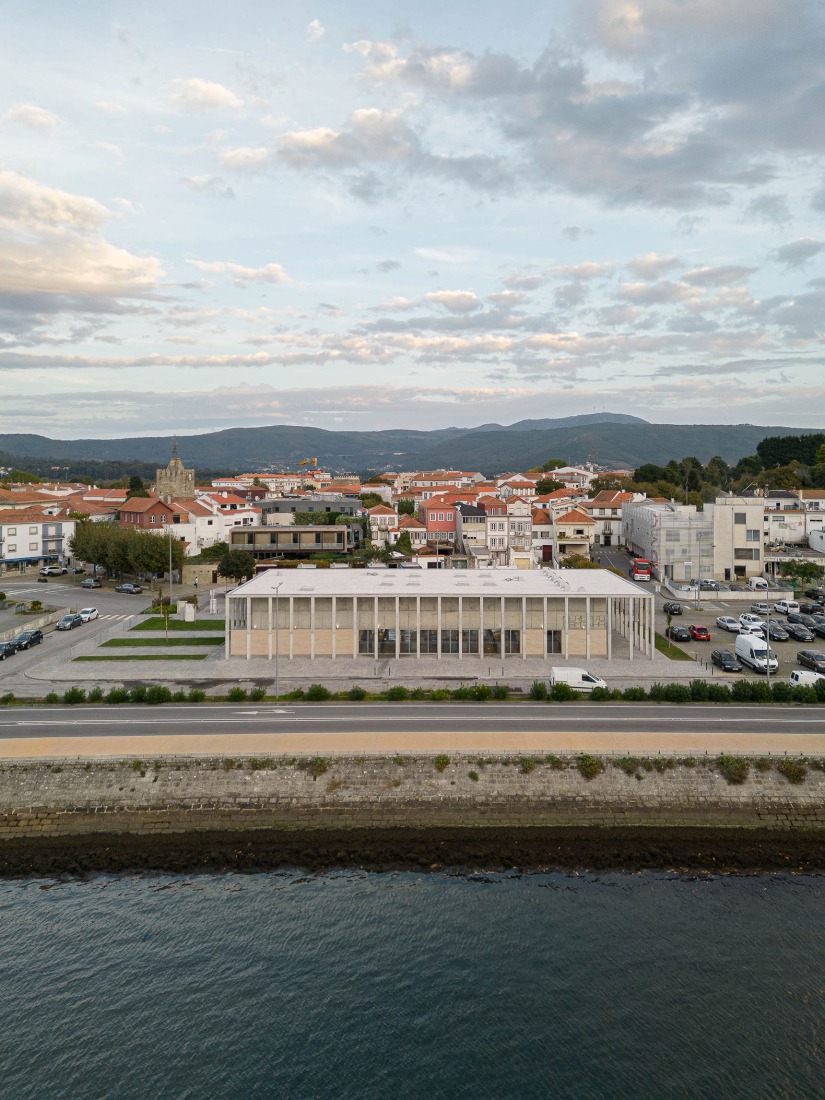 Caminha Market by Loftspace and Tiago Sousa. Photograph by Ivo Tavares.