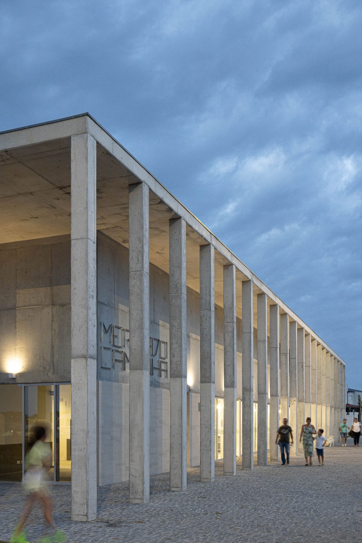 Caminha Market by Loftspace and Tiago Sousa. Photograph by Ivo Tavares.