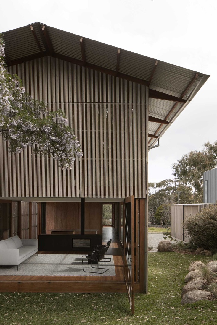Jan Juc Studio by Eldridge Anderson Architects. Photograph by Ben Hosking.