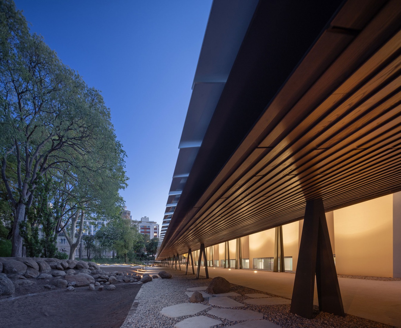 Centro de Arte Moderna Gulbenkian by KKAA. Photograph by Fernando Guerra.