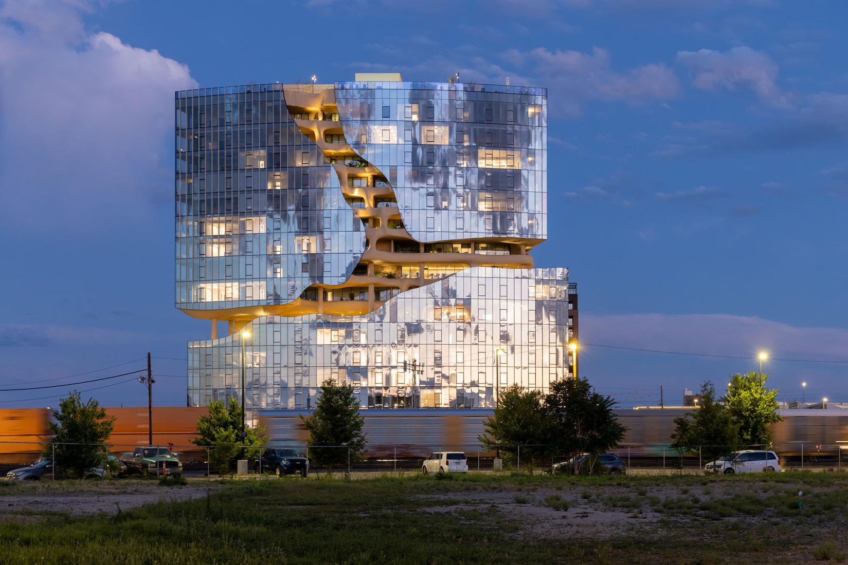 «One River North» por Ma Yansong/MAD Architects. Fotografía por Iwan Baan.