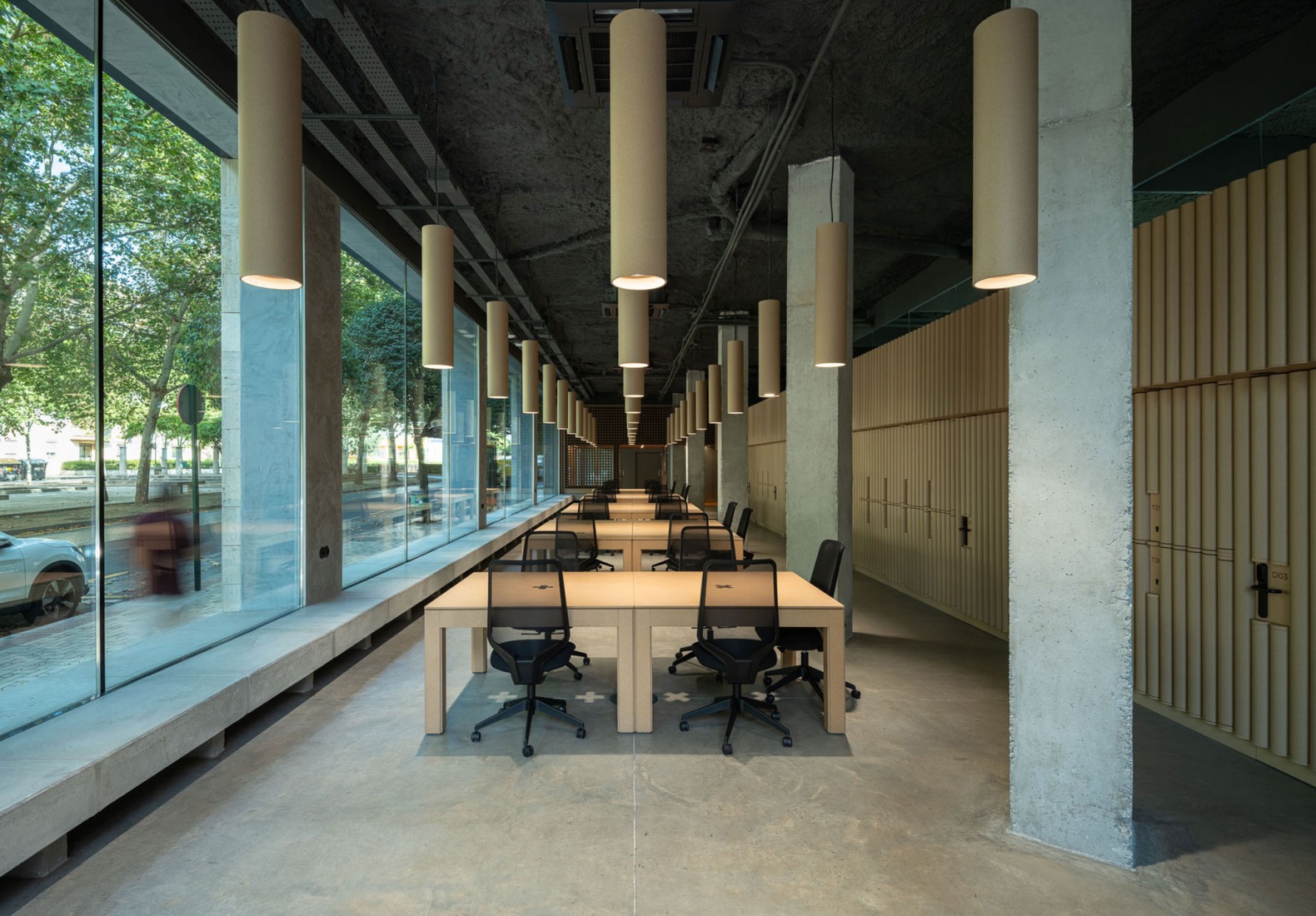 A cardboard office by Tomás García Píriz Estudio. Photograph by Fernando Alda.