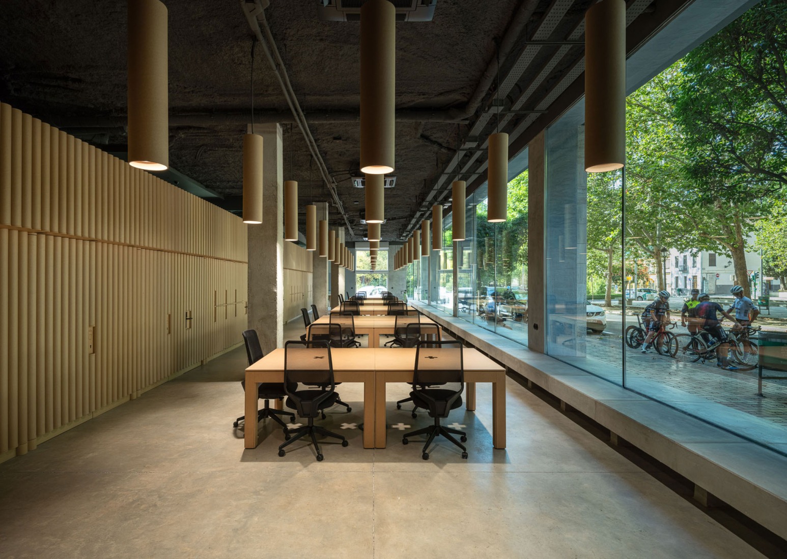 A cardboard office by Tomás García Píriz Estudio. Photograph by Fernando Alda.