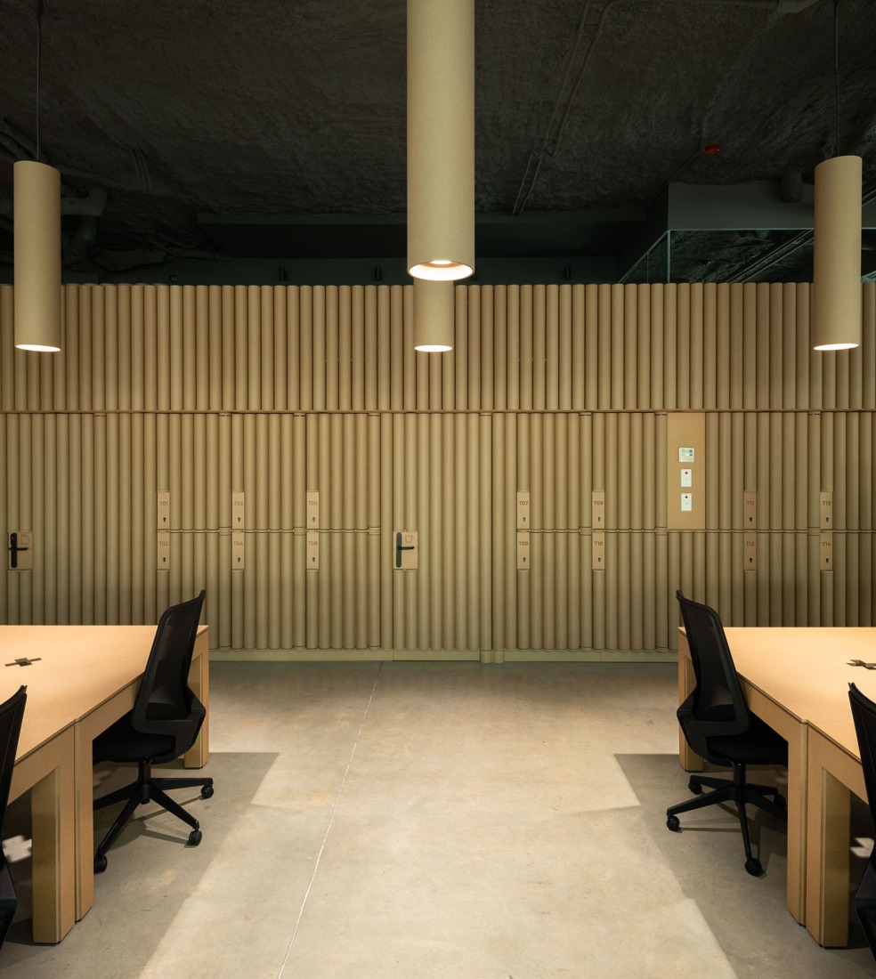 A cardboard office by Tomás García Píriz Estudio. Photograph by Fernando Alda.