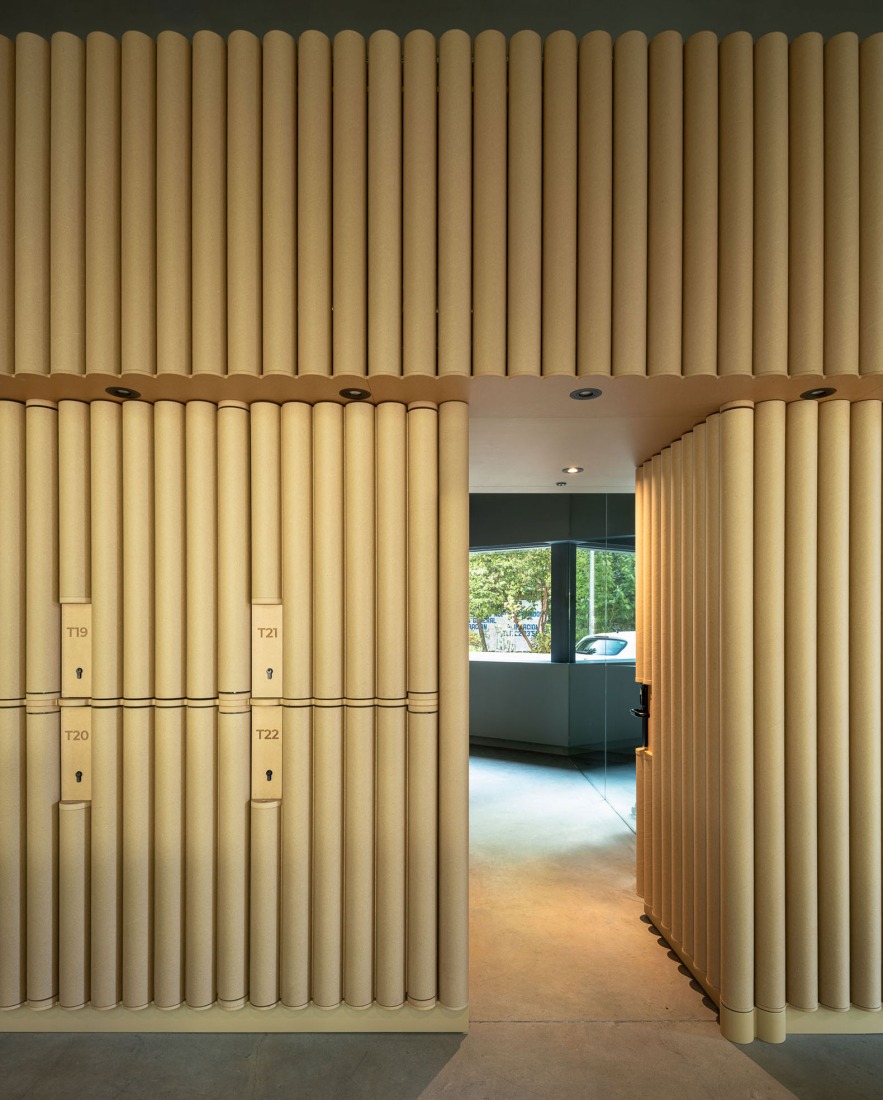 A cardboard office by Tomás García Píriz Estudio. Photograph by Fernando Alda.