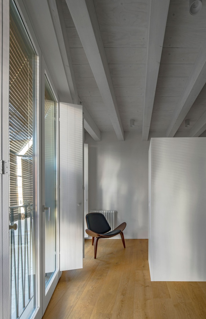 Edificio(s) de viviendas Passatge Bailén por SAU Taller d´Arquitectura. Fotografía por Andrés Flajszer.