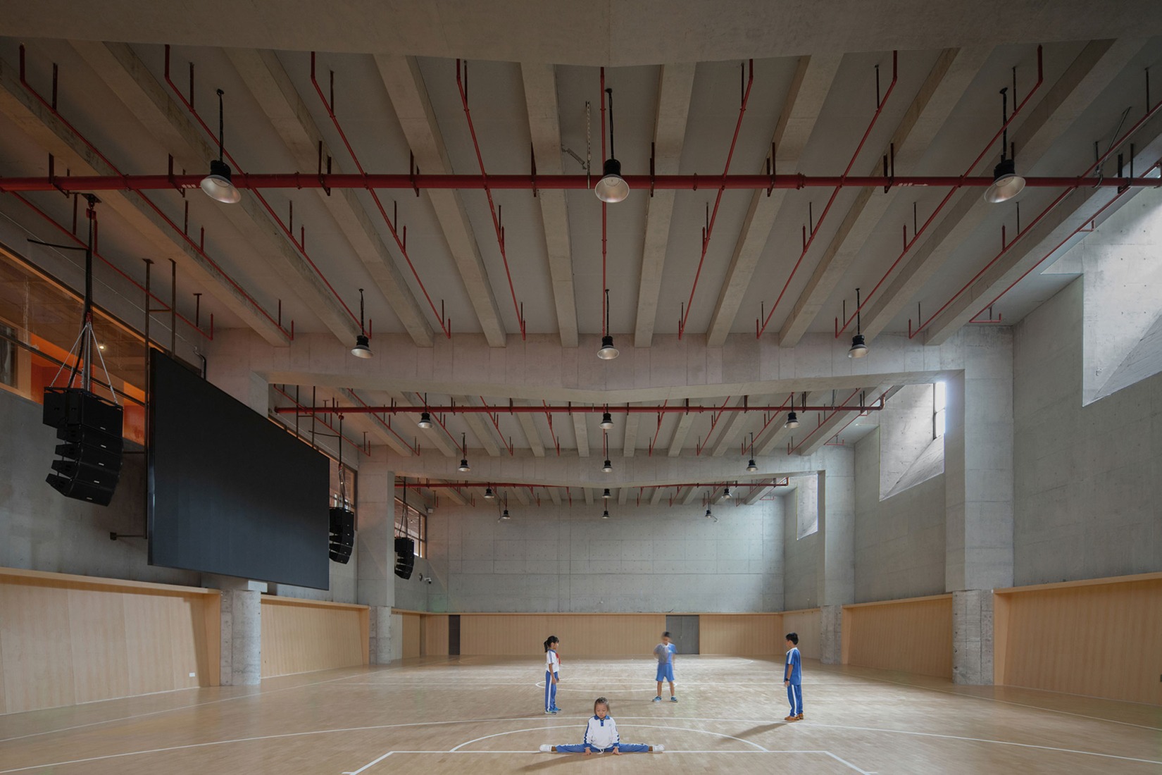 Escuela primaria de lenguas extranjeras Liyuan por Vector Architects. Fotografía por Hao Chen.